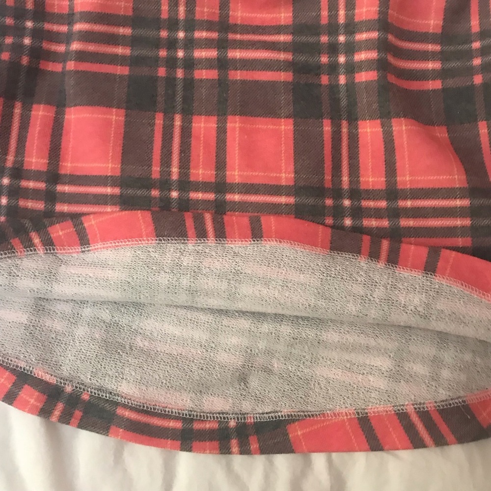 Ships Today! Never worn plaid skirt - Picture 3 of 7
